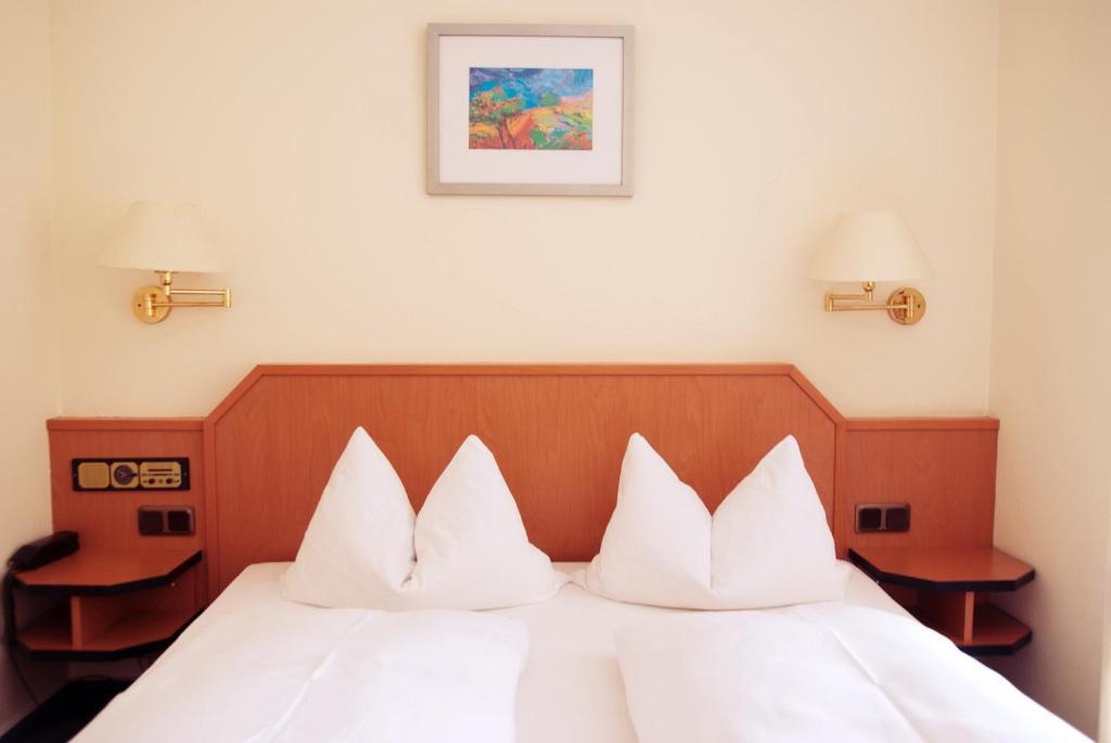 Hotel Garni Am Schaefersberg Нидернхаузен Номер фото